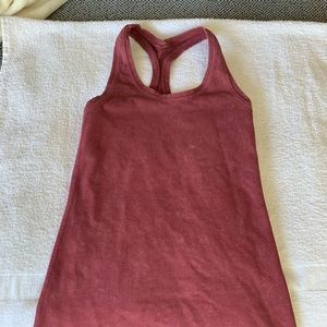 Lululemon top